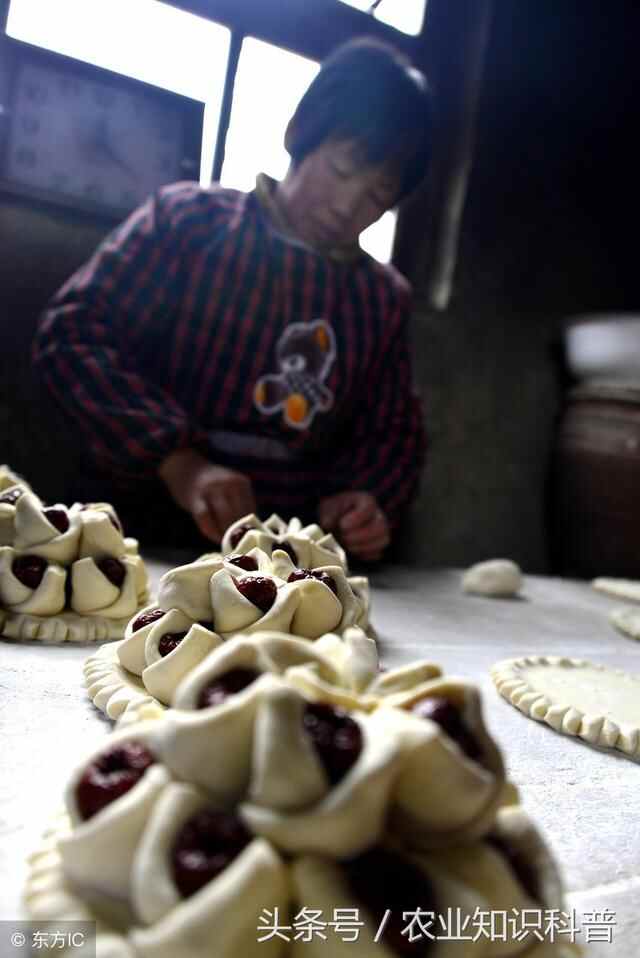 聊城市茌平堤头袁村，农家妇女用美食传播鲁西民俗文化