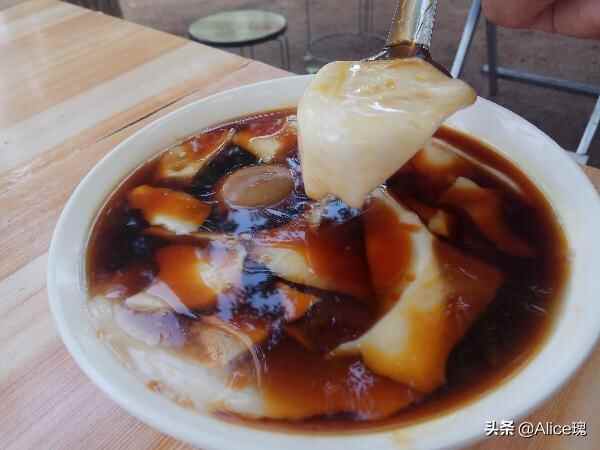 聊城高唐每人必吃早餐豆腐脑和火烧
