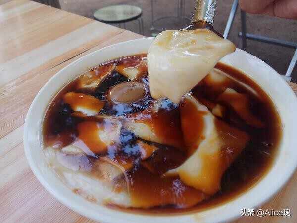 聊城高唐每人必吃早餐豆腐脑和火烧