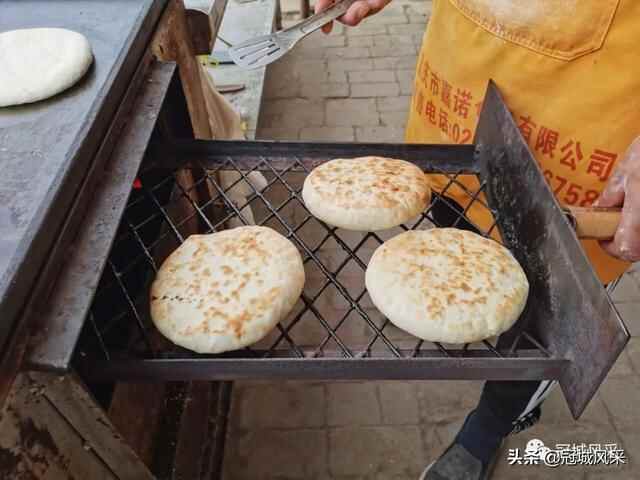 冠县探店·西街馅火烧
