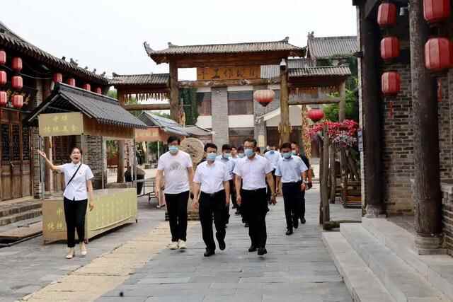 滨州市委常委、组织部部长、统战部部长周鸿到惠民县调研