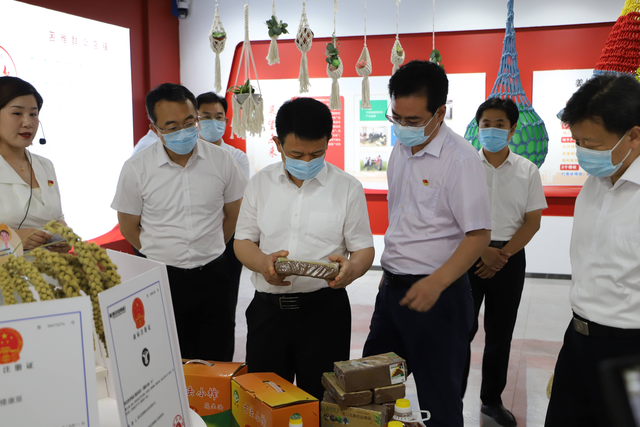 滨州市委常委、组织部部长、统战部部长周鸿到惠民县调研