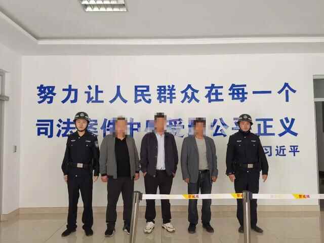 凌晨！滨州多人家中被抓