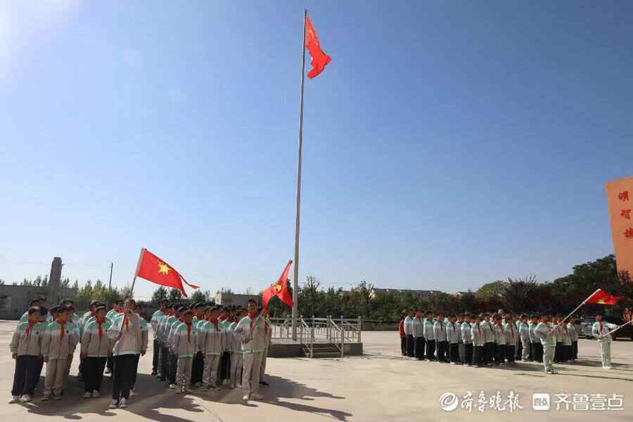 惠民县辛店镇中学：红领巾心向党 争做新时代好队员