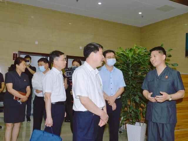 滨州市政协来滨城区**开展“主题党日”活动