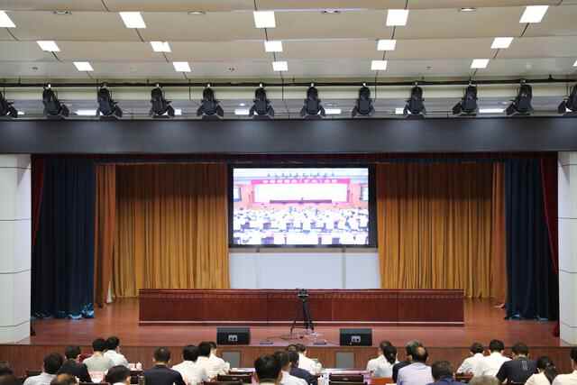 无棣县组织收看市委常委会（扩大）会议