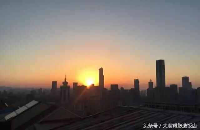 吃遍大连丨滨城隐藏着不少撩人的露台，吹风赏景吃美食齐活儿了