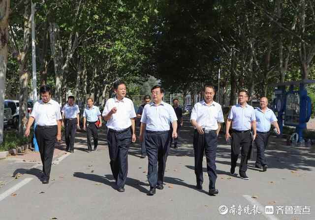 单县县委书记耿振华来菏泽家政职业学院调研
