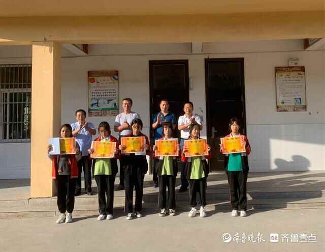 定陶区南王店镇中学举行“喜迎盛世颂祖国”演讲比赛