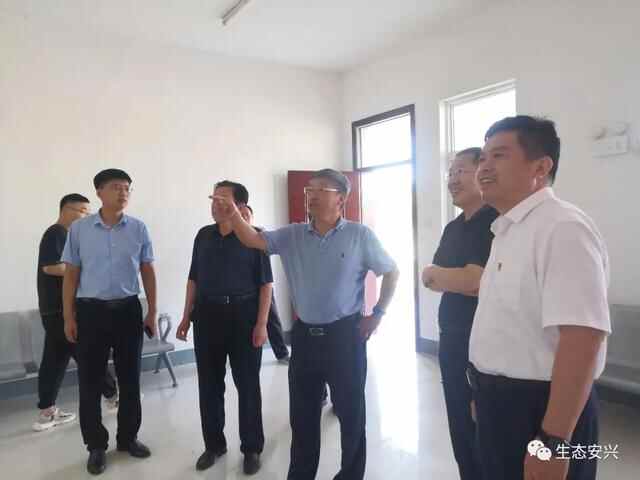 菏泽市人大常委会副主任魏琳到牡丹区安兴镇督导创城工作