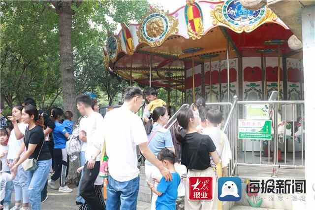 中国红齐鲁行｜国庆假期来打卡！菏泽天香公园人山人海