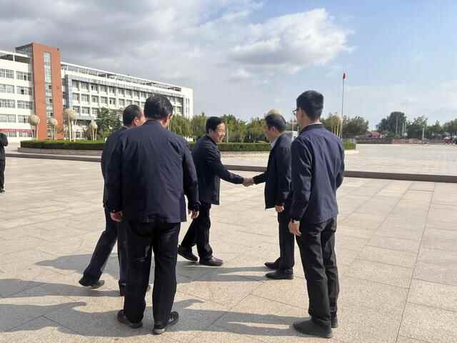「校企合作」东明县职业中专代表团莅临青岛家和集团考察交流
