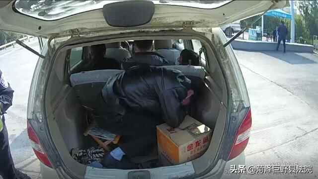 ​“蜷”式乘车？逃不过高速交警“火眼金睛”！