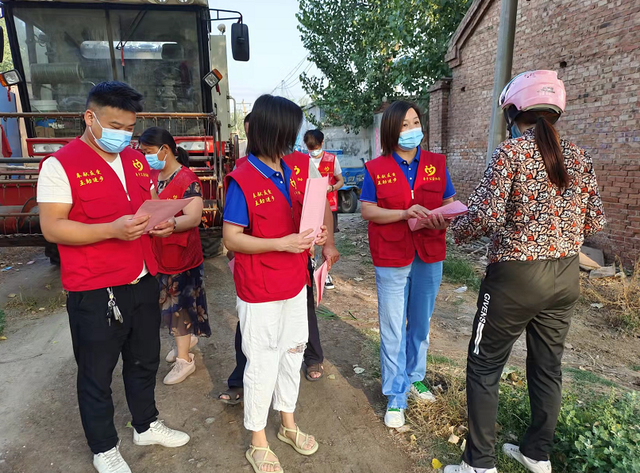 东明开展“禁燃秸秆，保护生态环境”志愿服务活动