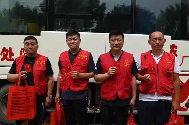 鄄城县交通运输局10名志愿者义务献血4000毫升