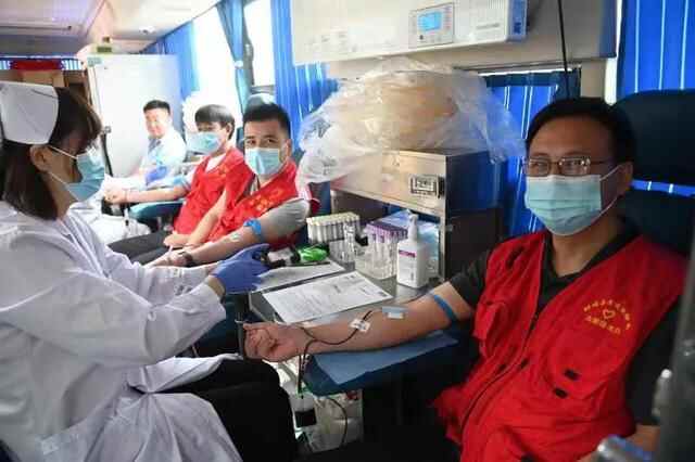 鄄城县交通运输局10名志愿者义务献血4000毫升