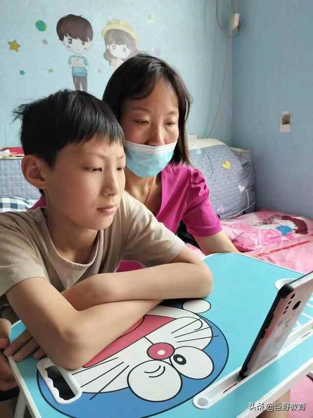 巨野县董**屯镇中心校线上线下齐发力，共建学生安全网