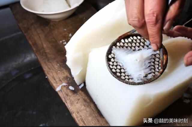 山东东明的街边小店，5代人纯手工做凉粉120年，还是小时候的味道