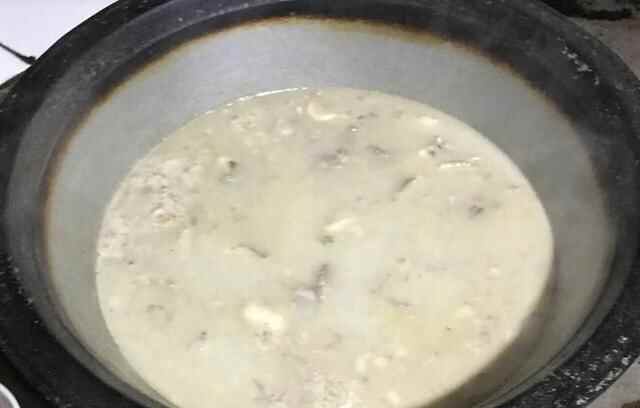山东县城特色美食，60岁大姨20多年只卖一碗汤，6元一碗，吃嗨了