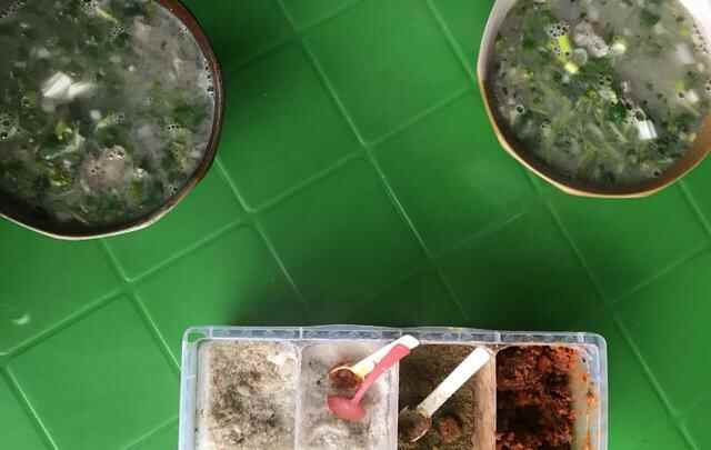 山东县城特色美食，60岁大姨20多年只卖一碗汤，6元一碗，吃嗨了