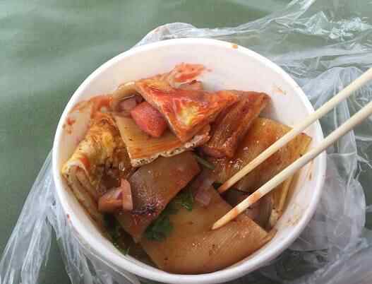 在菏泽，晚上必须去逛街吃美食，这么多小吃，你吃过哪些？