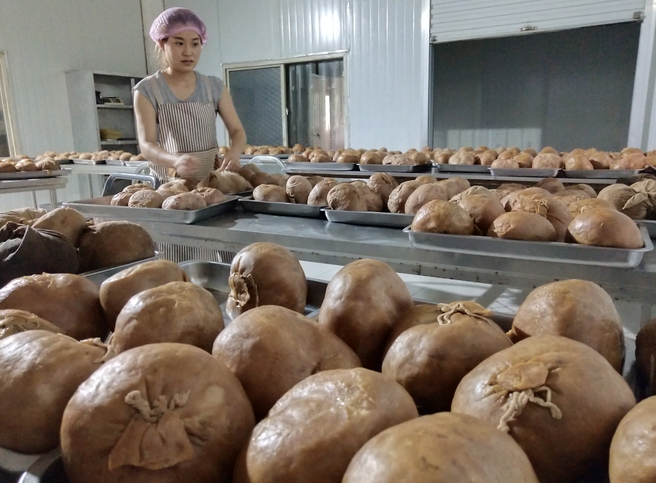 中秋市场，传统美食“升温”，东明粉肚很“吸睛”