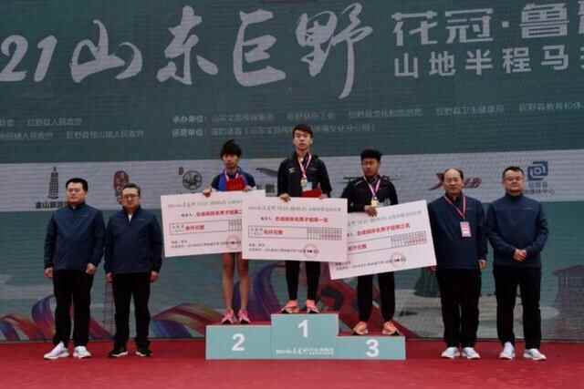 冠军来了！数千名选手激烈竞逐，徜徉绿水青山之间～大美巨野！一起为家乡点赞