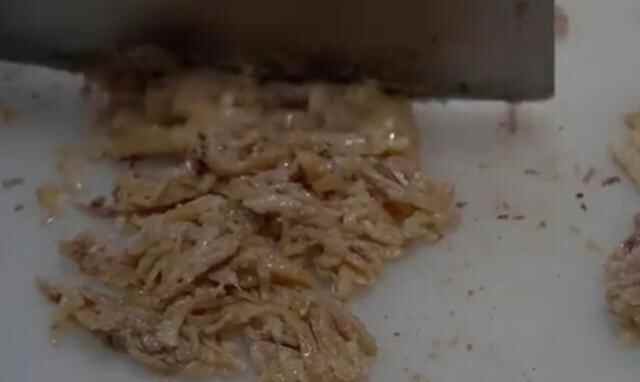 山东美女卖鸡汤，10只母鸡炖一锅，深夜营业不打烊，干趴所有同行