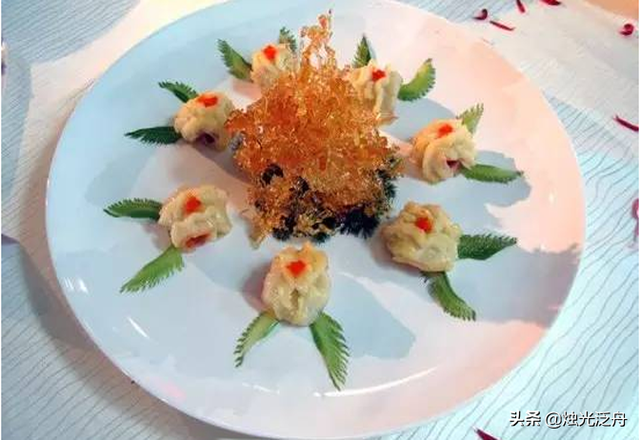 美食推荐：牡丹虾球、紫姜漕汁酱烤骨、鱼羊煲制作方法