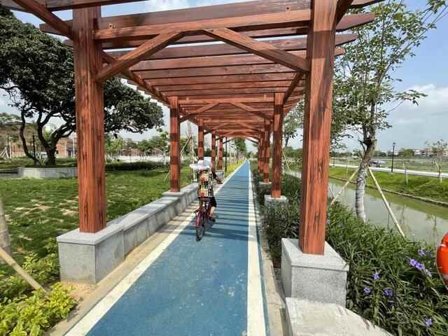娱乐休闲好去处！东莞石碣梁家村渠碧道建成，快来打卡