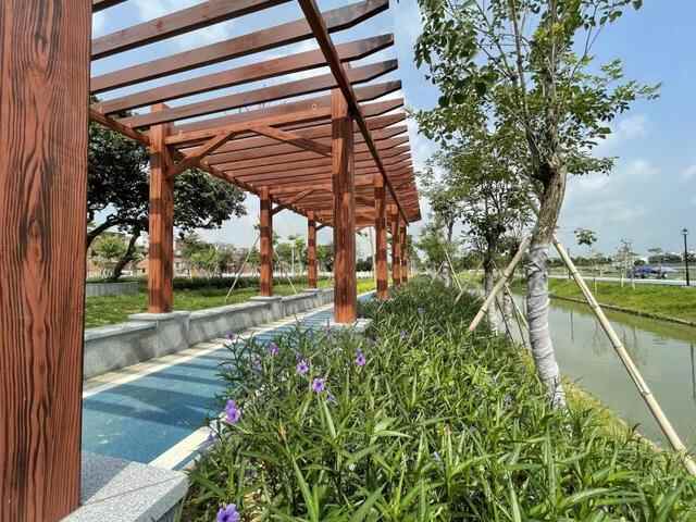 娱乐休闲好去处！东莞石碣梁家村渠碧道建成，快来打卡