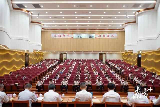 奋进前行再创新成绩，万江发起科技创新能级跃升冲锋号