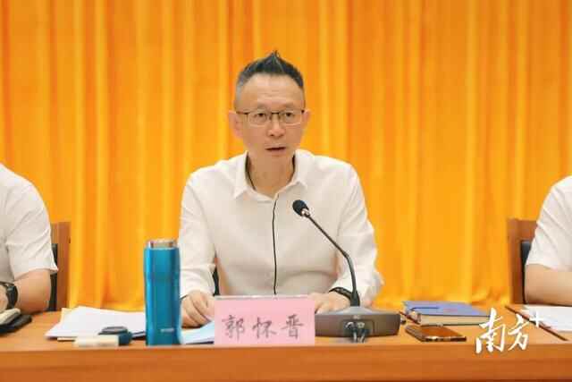 奋进前行再创新成绩，万江发起科技创新能级跃升冲锋号