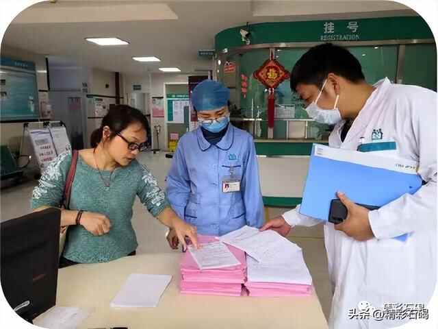 石碣镇举行庆祝第五个中国医师节表彰活动，表彰一批先进集体和个人