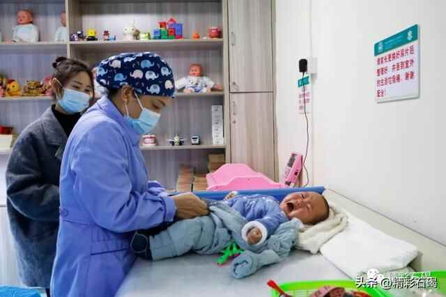 石碣镇举行庆祝第五个中国医师节表彰活动，表彰一批先进集体和个人