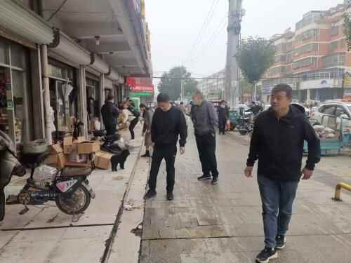 南城街道：规范治理店外经营，保持良好营商环境