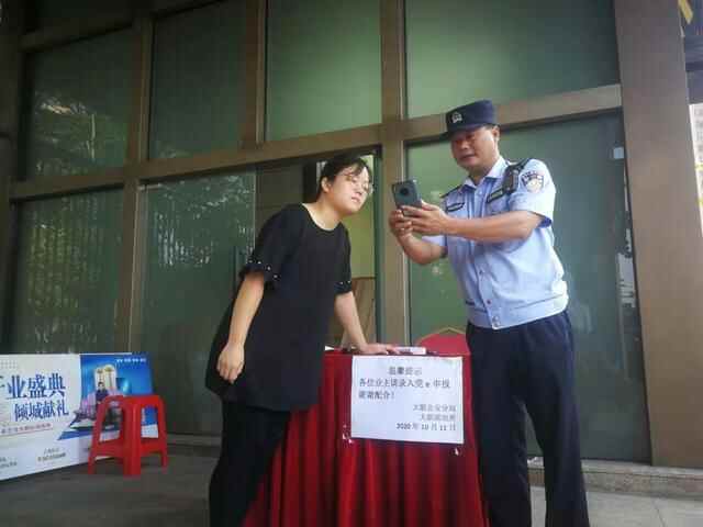 我为平安大朗代言｜社区警长林权：用爱心点亮辖区的安全长明灯