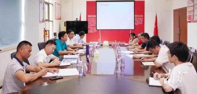 突出党建引领，清溪镇委书记率队调研乡村振兴