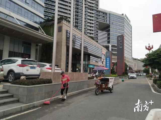 24小时不停歇，东莞大朗城管为“华为开发者大会”保驾护航