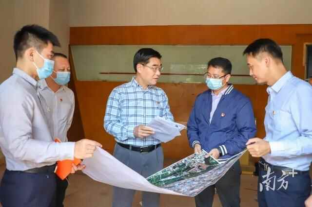 按下“快捷键”，石排镇委书记督导城市更新土地收储