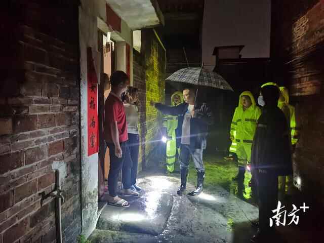 我为群众办实事｜清城区东城街道安全转移安置39名受灾群众
