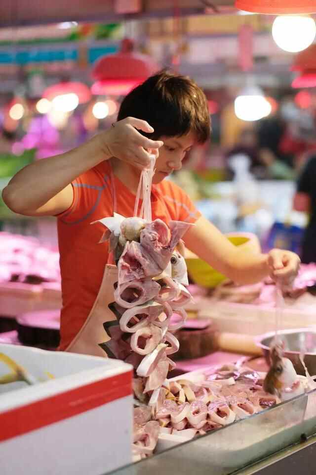 穿梭在石龙的大街小巷，能听到怎样的石龙话？