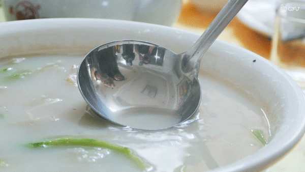 我服了！山长水远，就为左一碗蚬肉饭