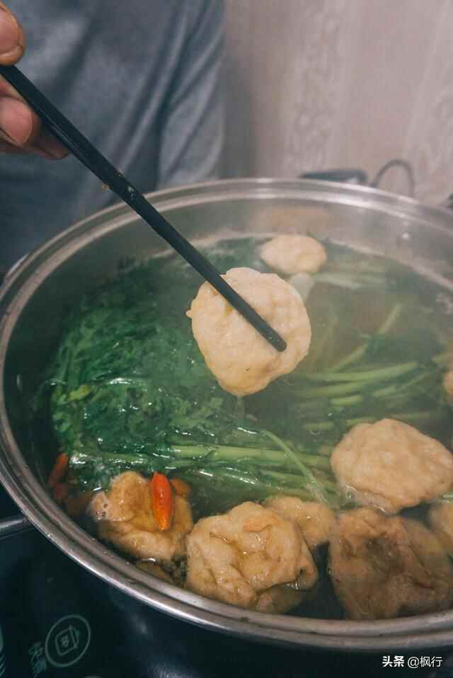 北京胡同里吃广东菜？这两家东城粤菜馆，意外地正宗，小嫩鸡地道