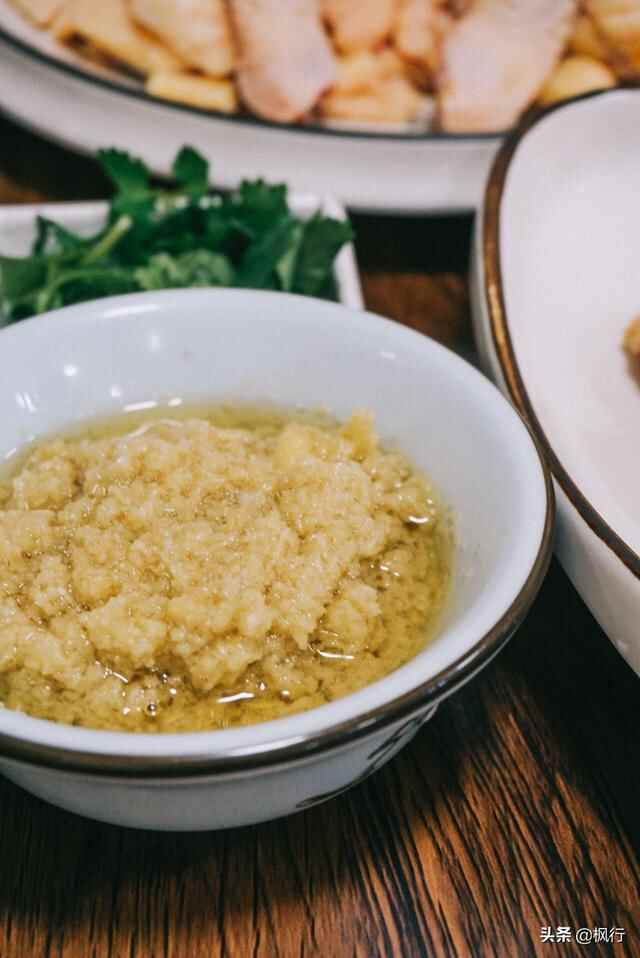 北京胡同里吃广东菜？这两家东城粤菜馆，意外地正宗，小嫩鸡地道