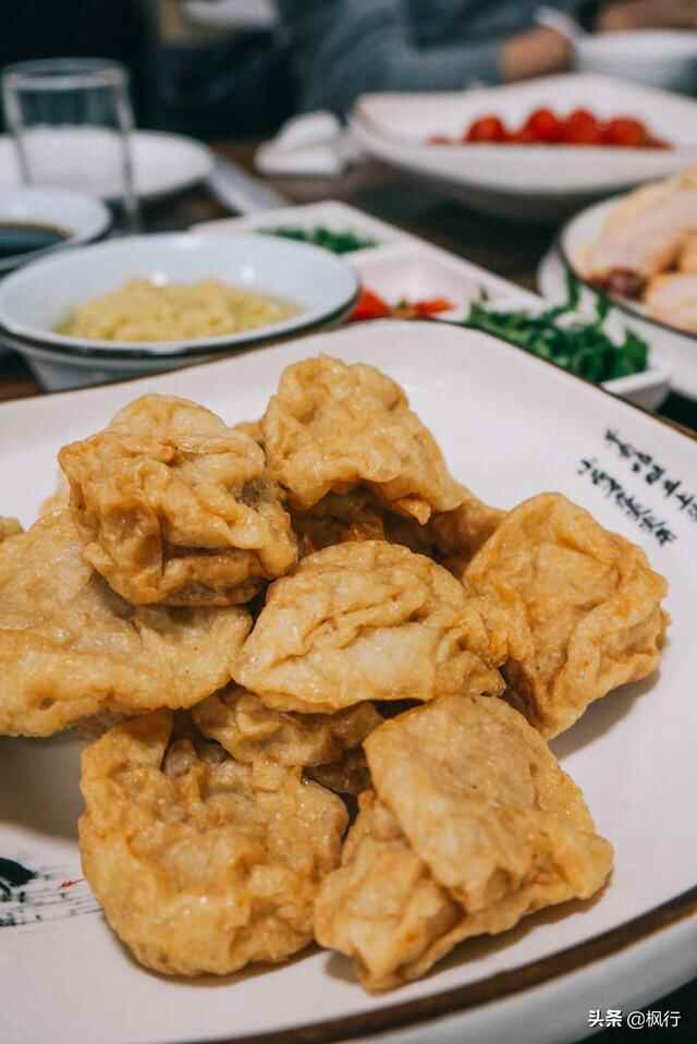 北京胡同里吃广东菜？这两家东城粤菜馆，意外地正宗，小嫩鸡地道