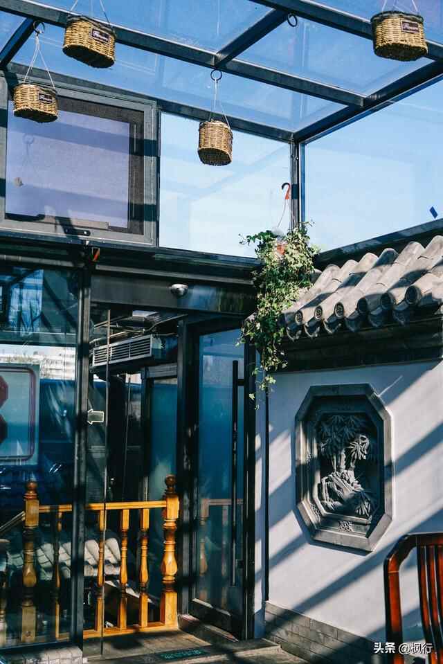 北京胡同里吃广东菜？这两家东城粤菜馆，意外地正宗，小嫩鸡地道