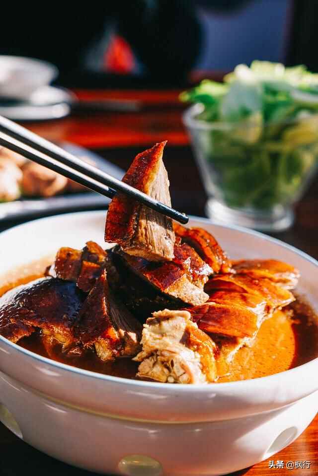 北京胡同里吃广东菜？这两家东城粤菜馆，意外地正宗，小嫩鸡地道