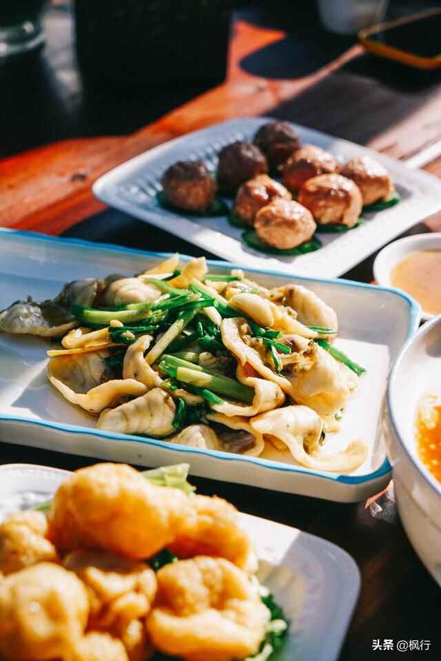 北京胡同里吃广东菜？这两家东城粤菜馆，意外地正宗，小嫩鸡地道
