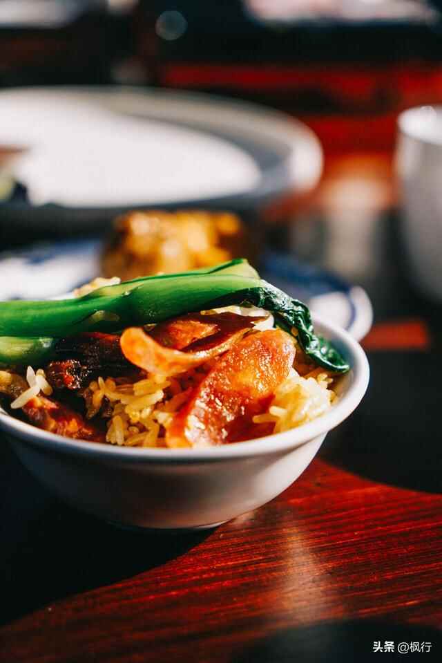 北京胡同里吃广东菜？这两家东城粤菜馆，意外地正宗，小嫩鸡地道